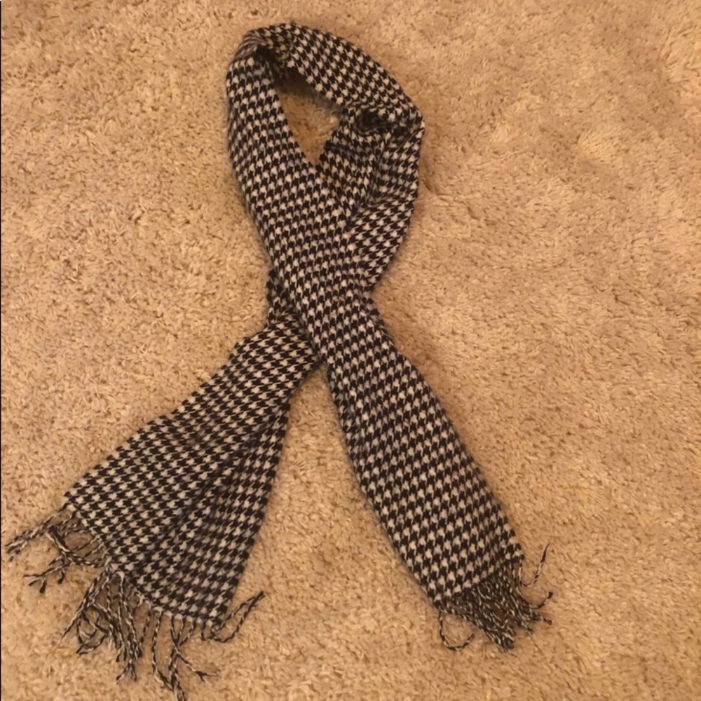Houndstooth Scarf